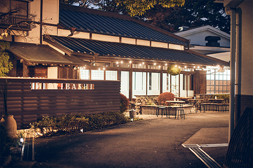 泉橋酒造　酒友館　照らす席